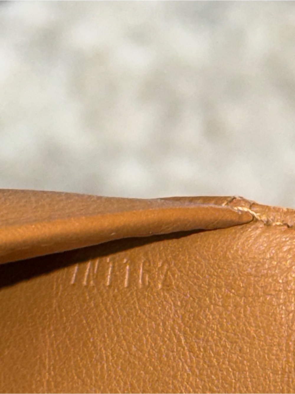 Louis Vuitton Mahina Leather Amelia Wallet 100% authentic - Picture 5 of 6